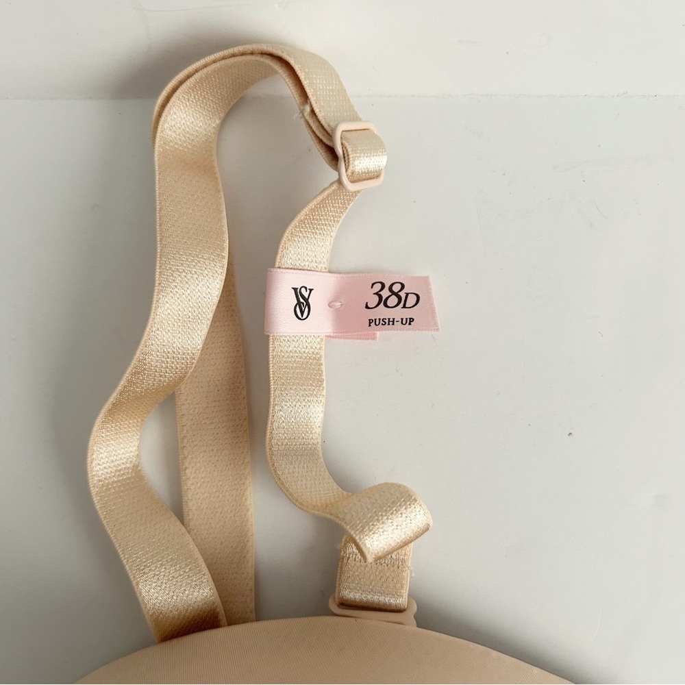 New Victoria’s Secret Multi-way Bra | Size 38D - Picture 2 of 5